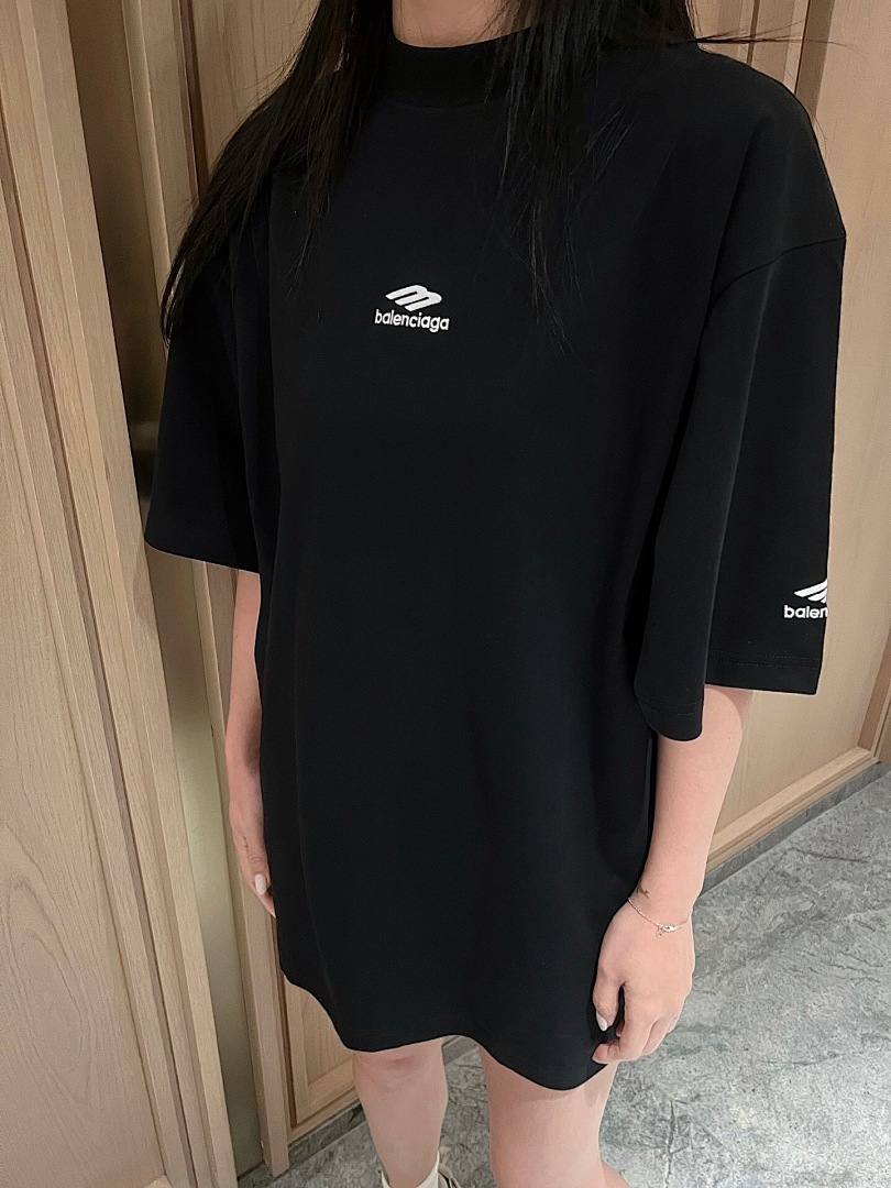 Balenciaga 3B Sleeve Embroidered Short - Image 20