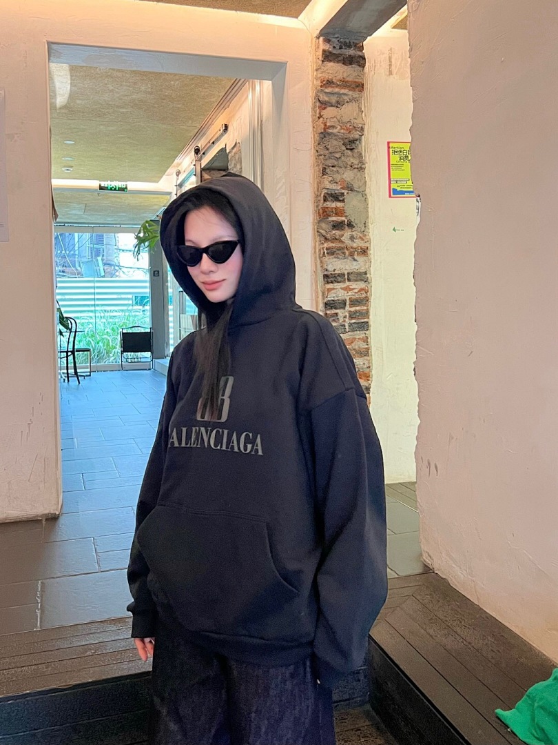 Balenciaga BB Print - Image 19
