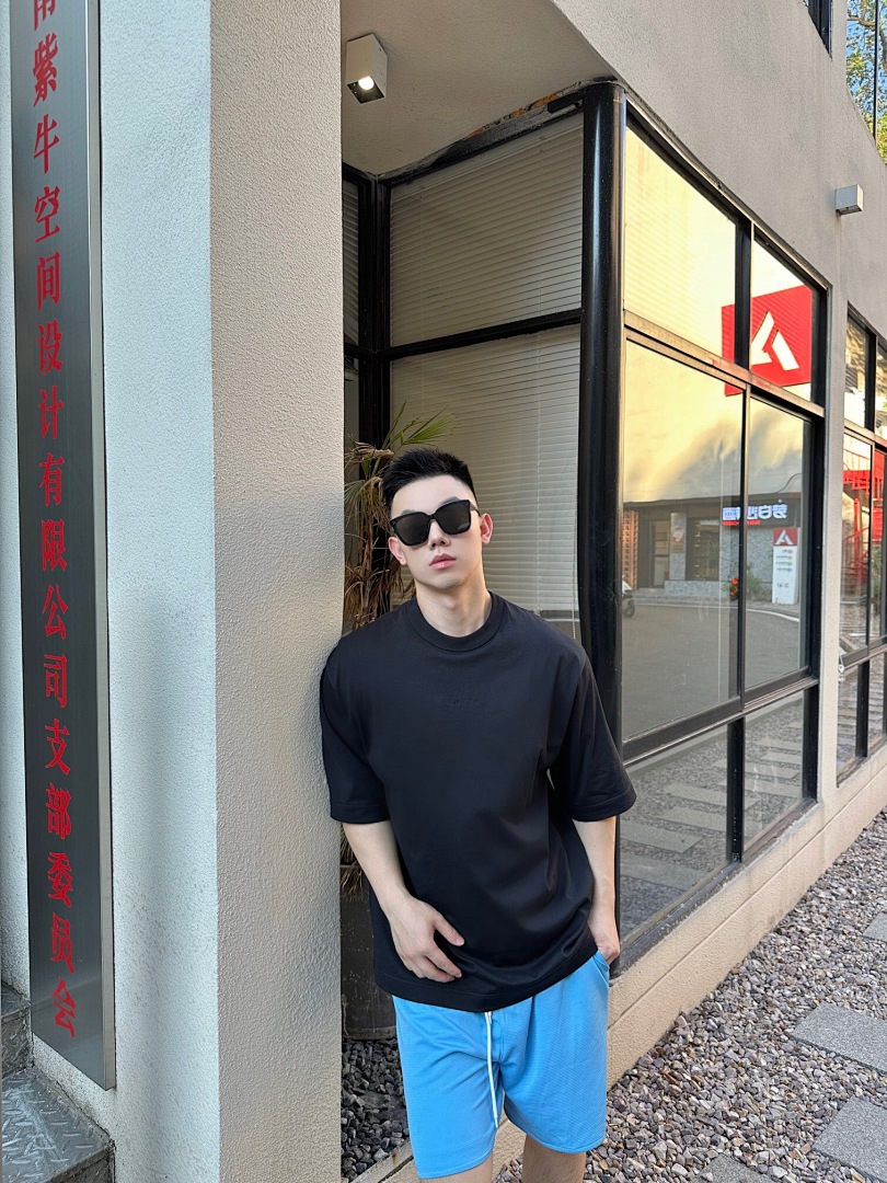 Gucci Red Blue Strap Embroidered T - Image 15
