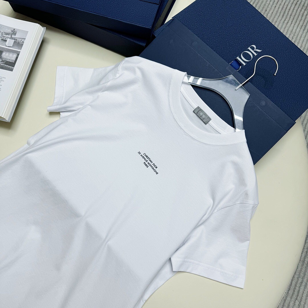 Unbranded DR Small Print T (White) - Image 3