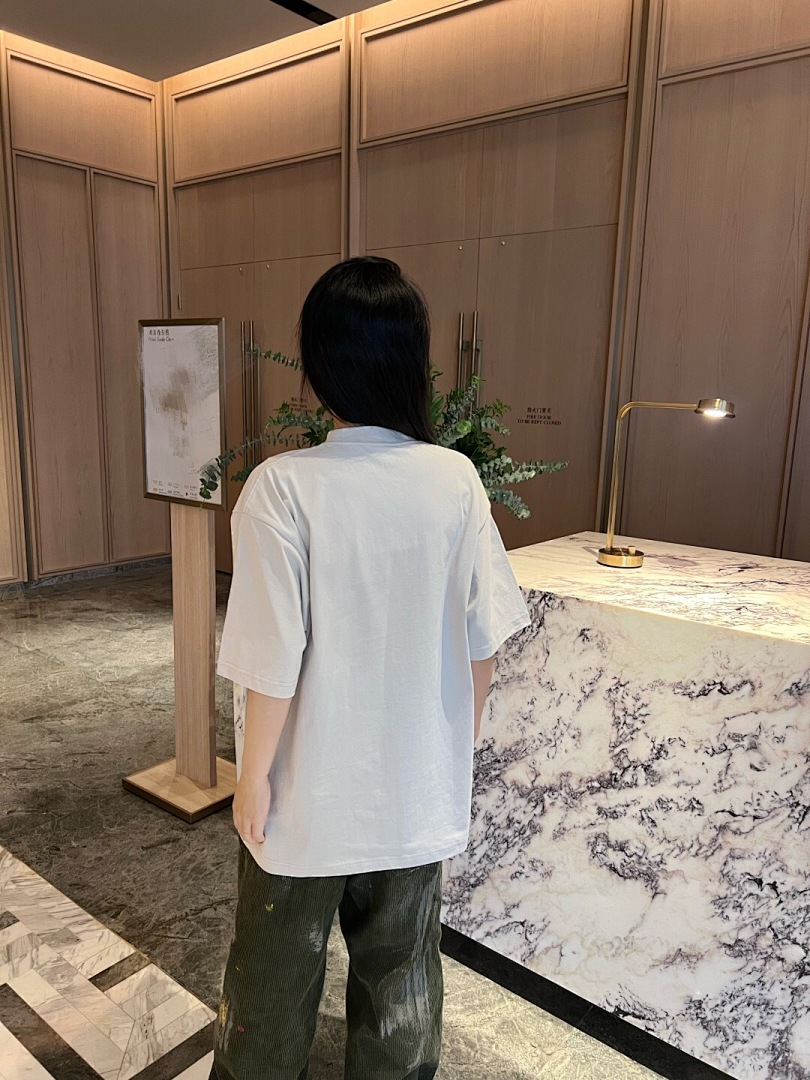 Balenciaga BB Print T - Image 18
