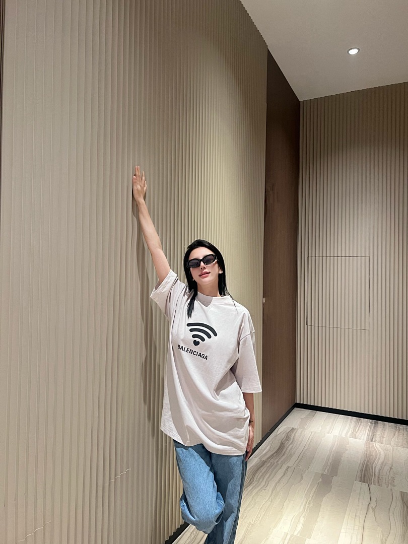 Balenciaga 520 Limited Exclusive Short Sleeve - Image 14