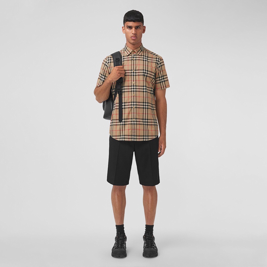 Burberry Short Sleeve - Image 19