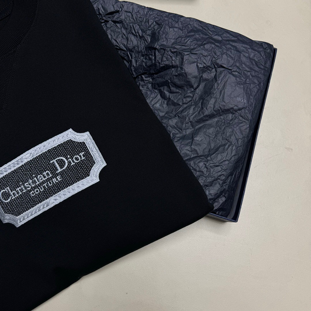 Unbranded D Embroidered Short Sleeve - Image 10
