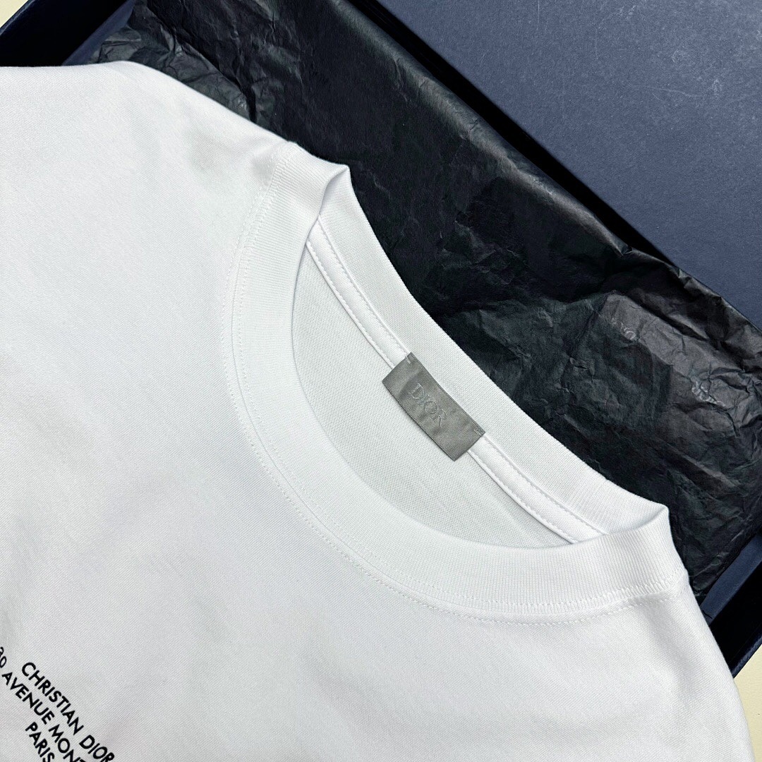 Unbranded DR Small Print T (White) - Image 5