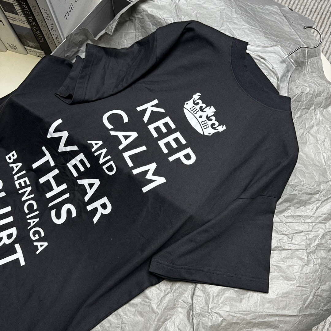 Balenciaga Print Short Sleeve - Image 4