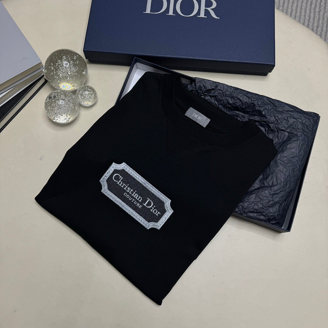 Unbranded D Embroidered Short Sleeve - Image 9
