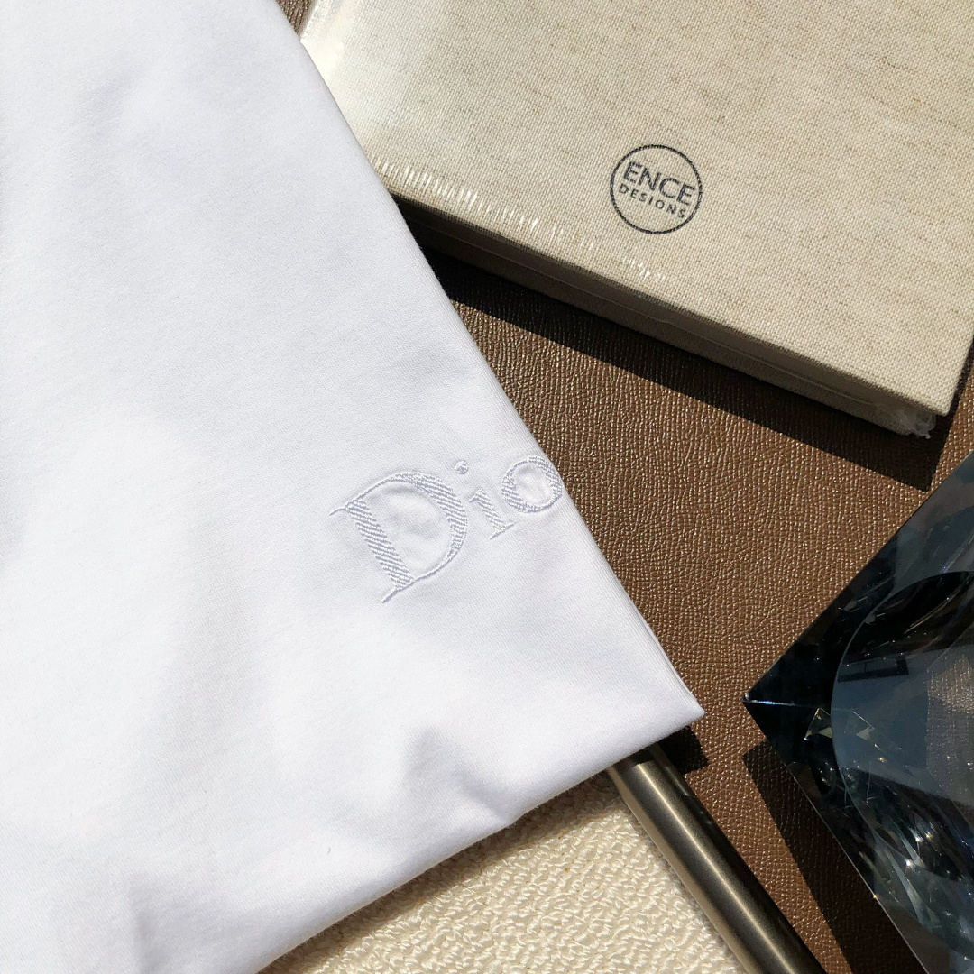 Unbranded DR Embroidered T (White) - Image 9
