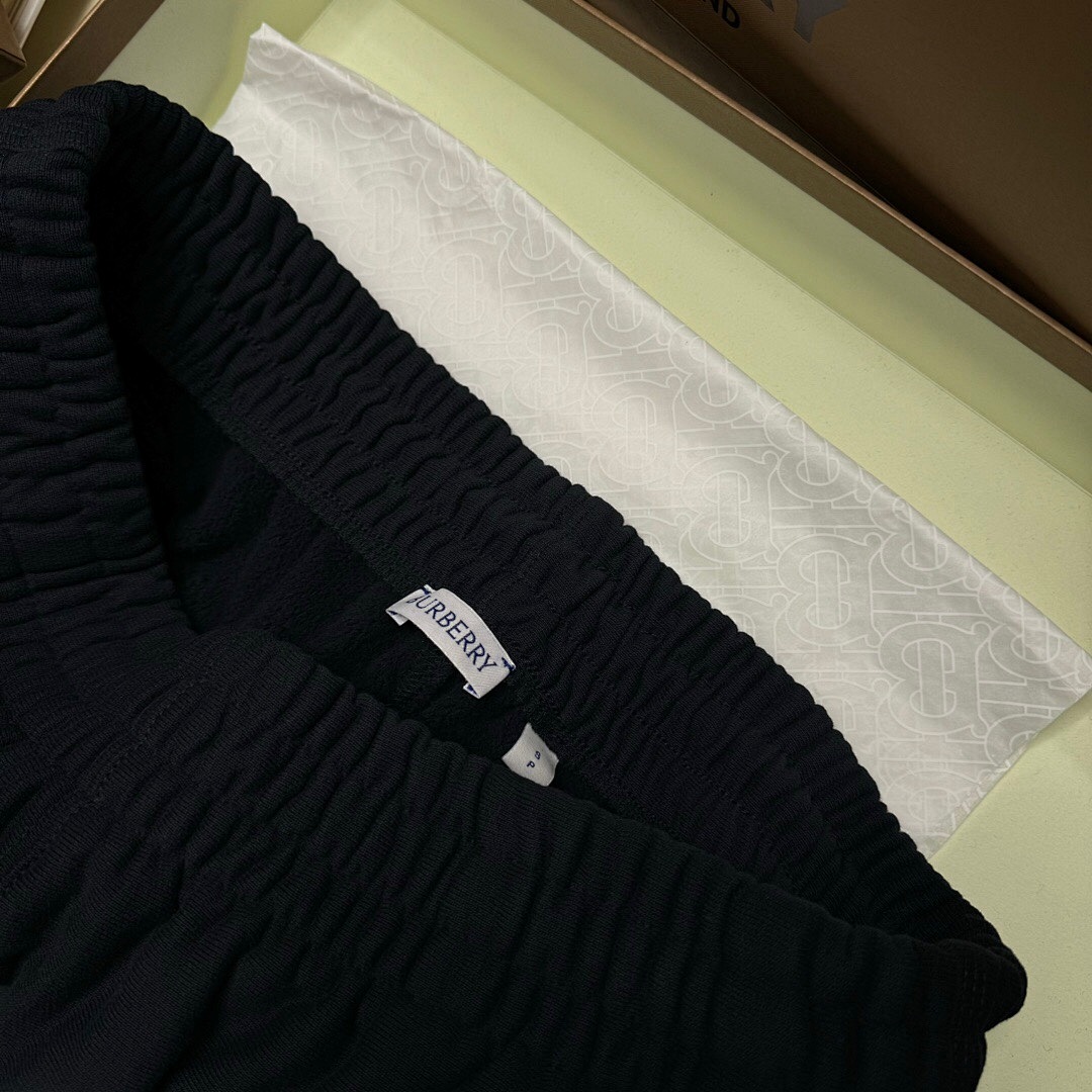 Burberry Label Floral Short - Image 9