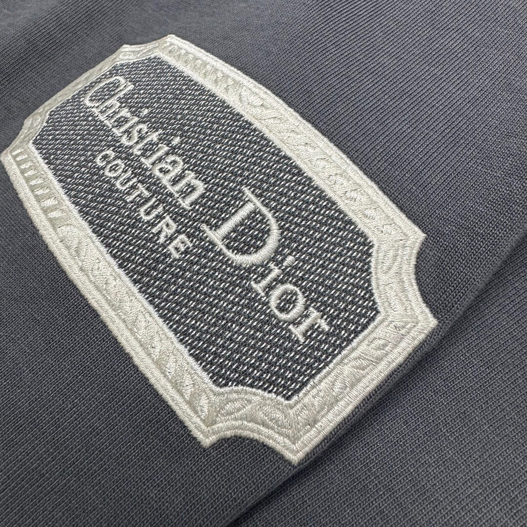 Unbranded CD Embroidered Short Sleeve - Image 11