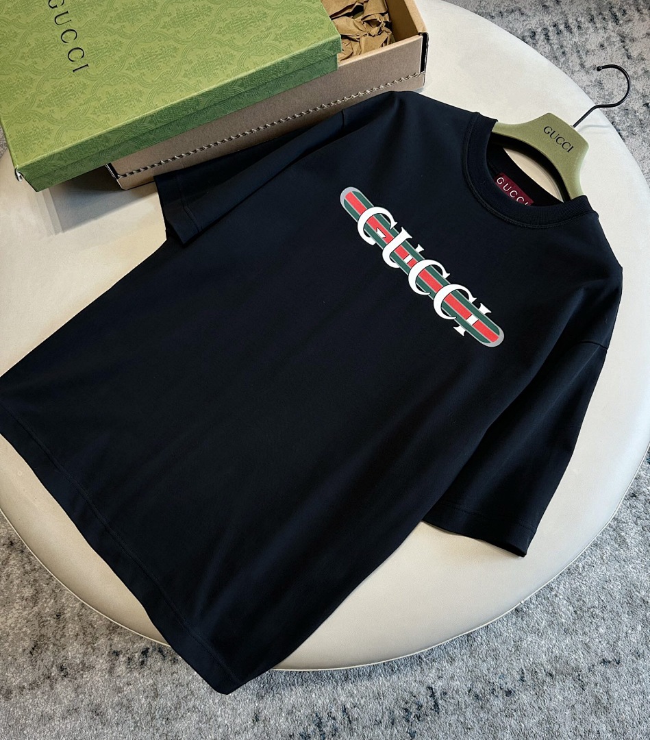 Gucci Leather Strap Print Short Sleeve - Image 3