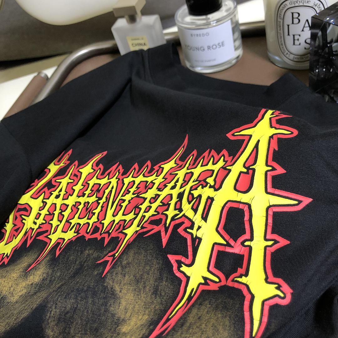 Balenciaga City Print T - Image 11