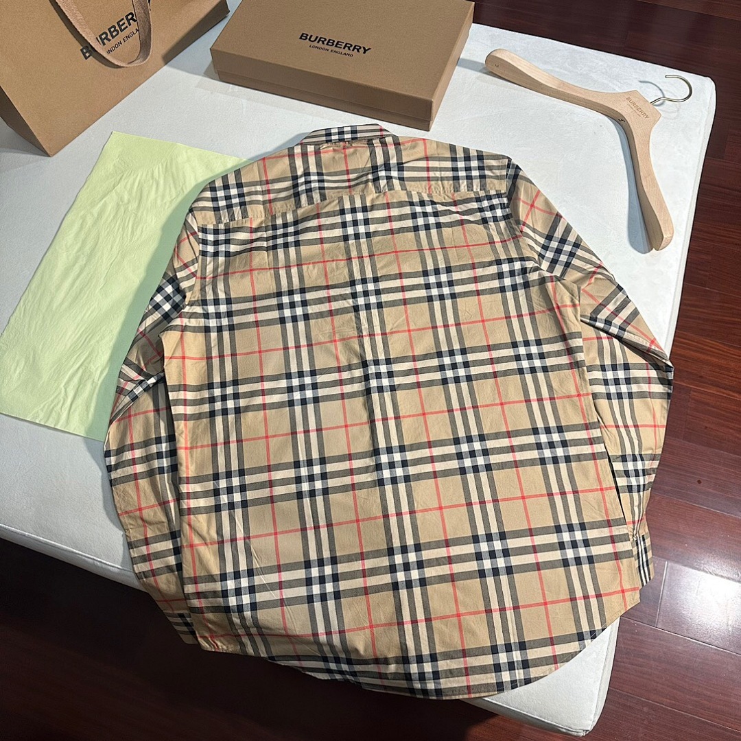 Burberry BR - Image 10