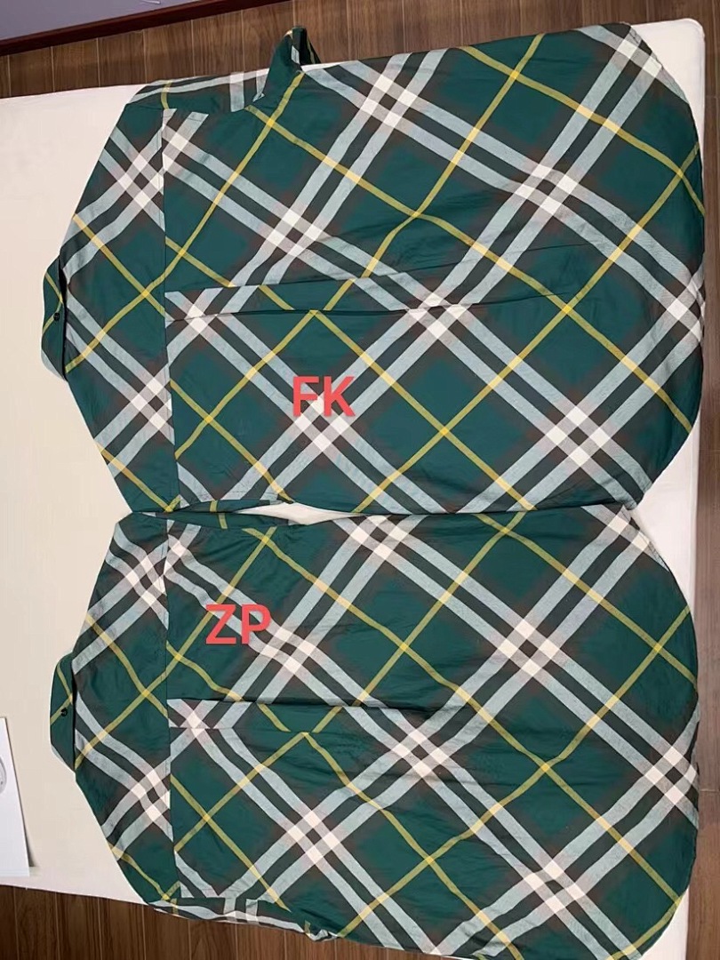 Burberry Green Short Sleeve - Image 11