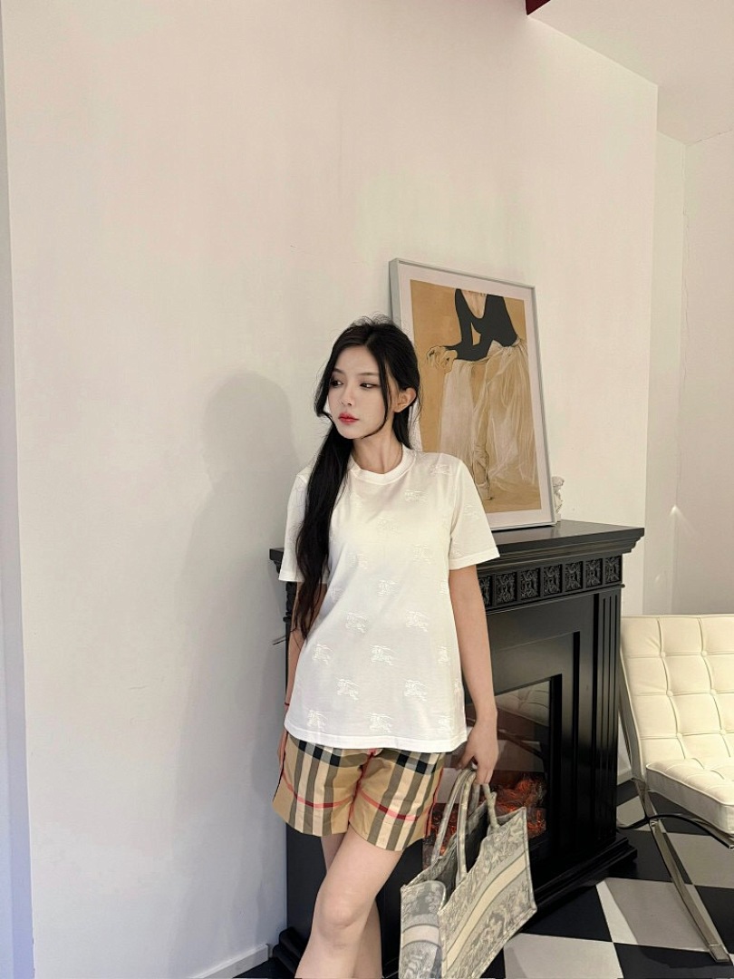 Burberry Label Print T White (Women) - Image 13