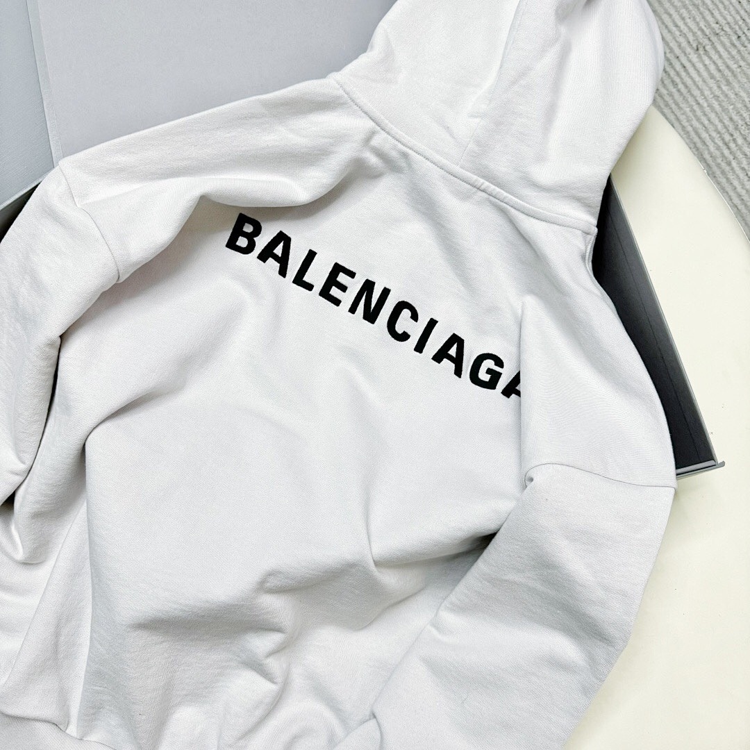 Balenciaga Apricot - Image 10