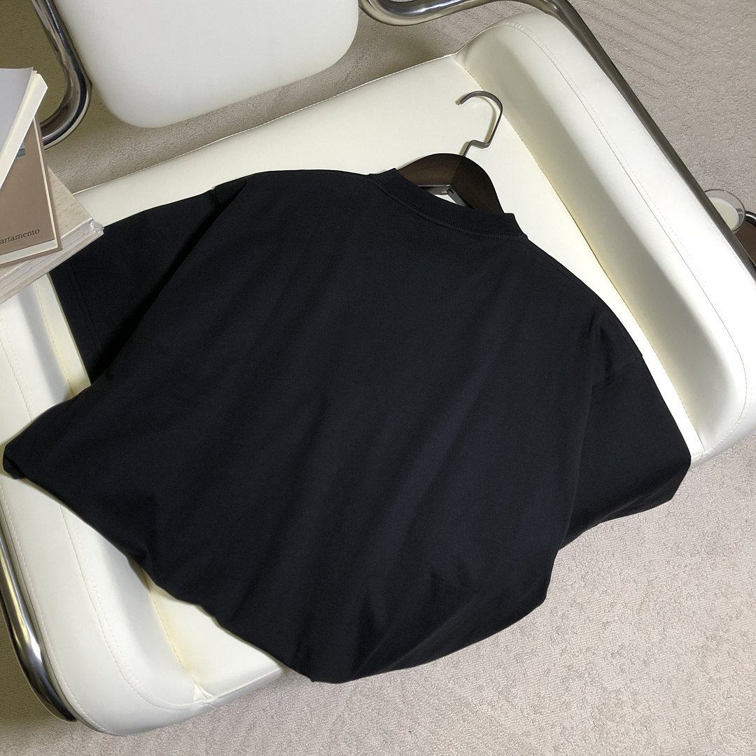 Balenciaga City Print T - Image 6