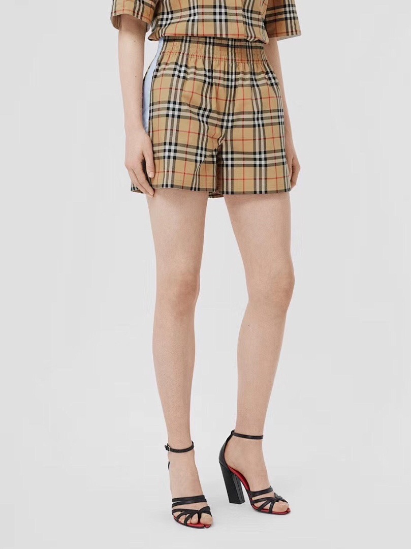 Burberry White Short (Women) - Image 17