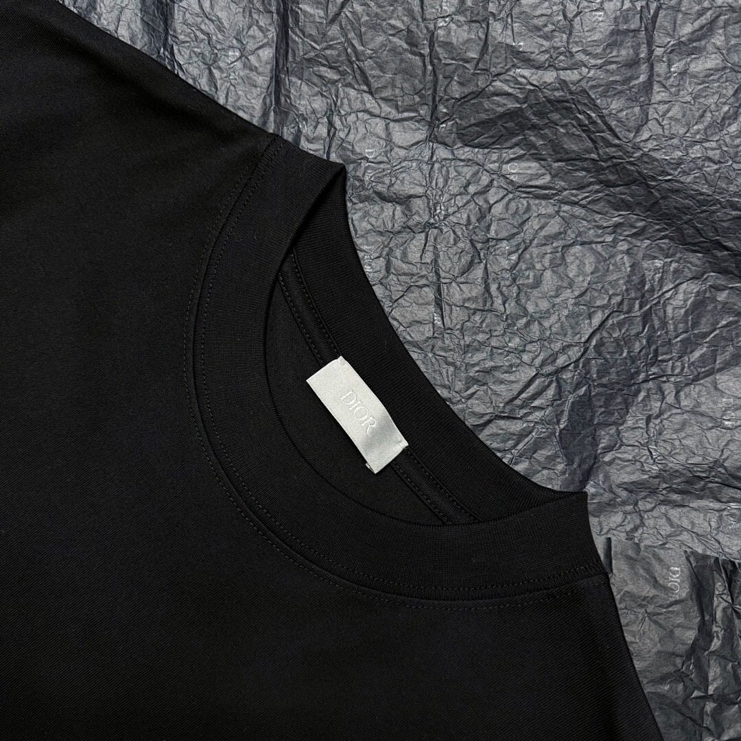 Unbranded DR Velvet Logo Print Short Sleeve - Image 5