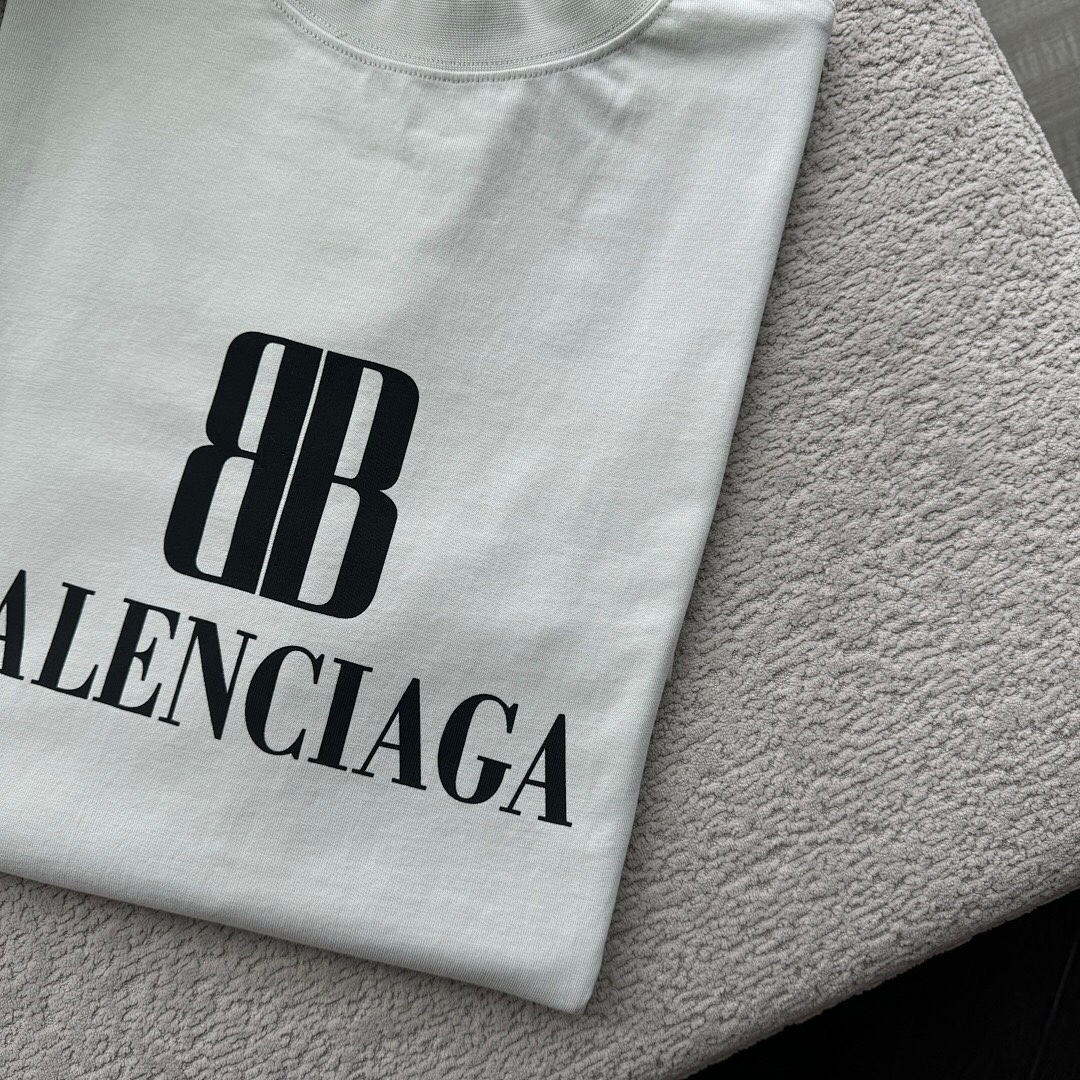 Balenciaga BB Print T - Image 12