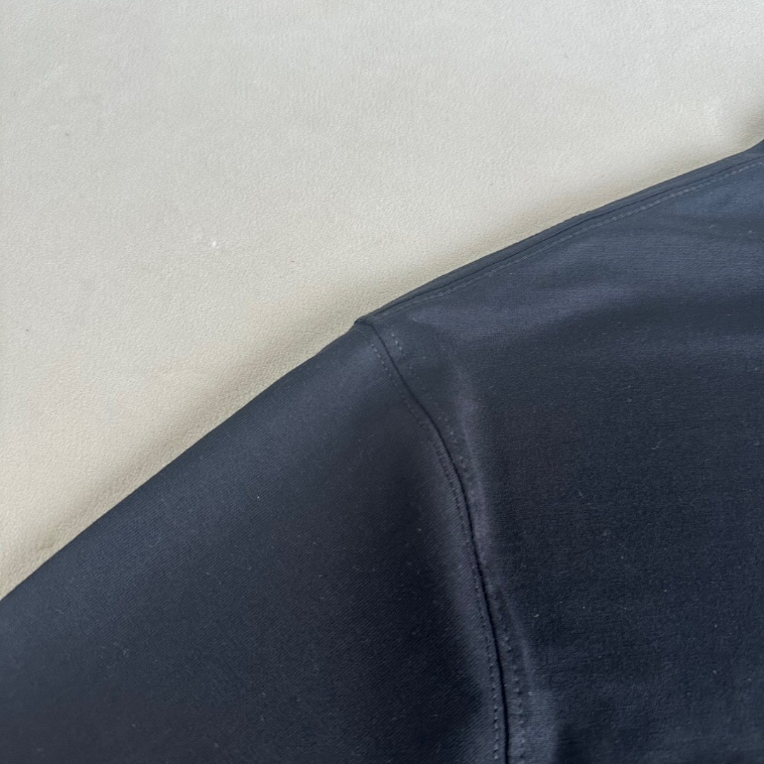 Burberry BU Gold Print T - Image 10