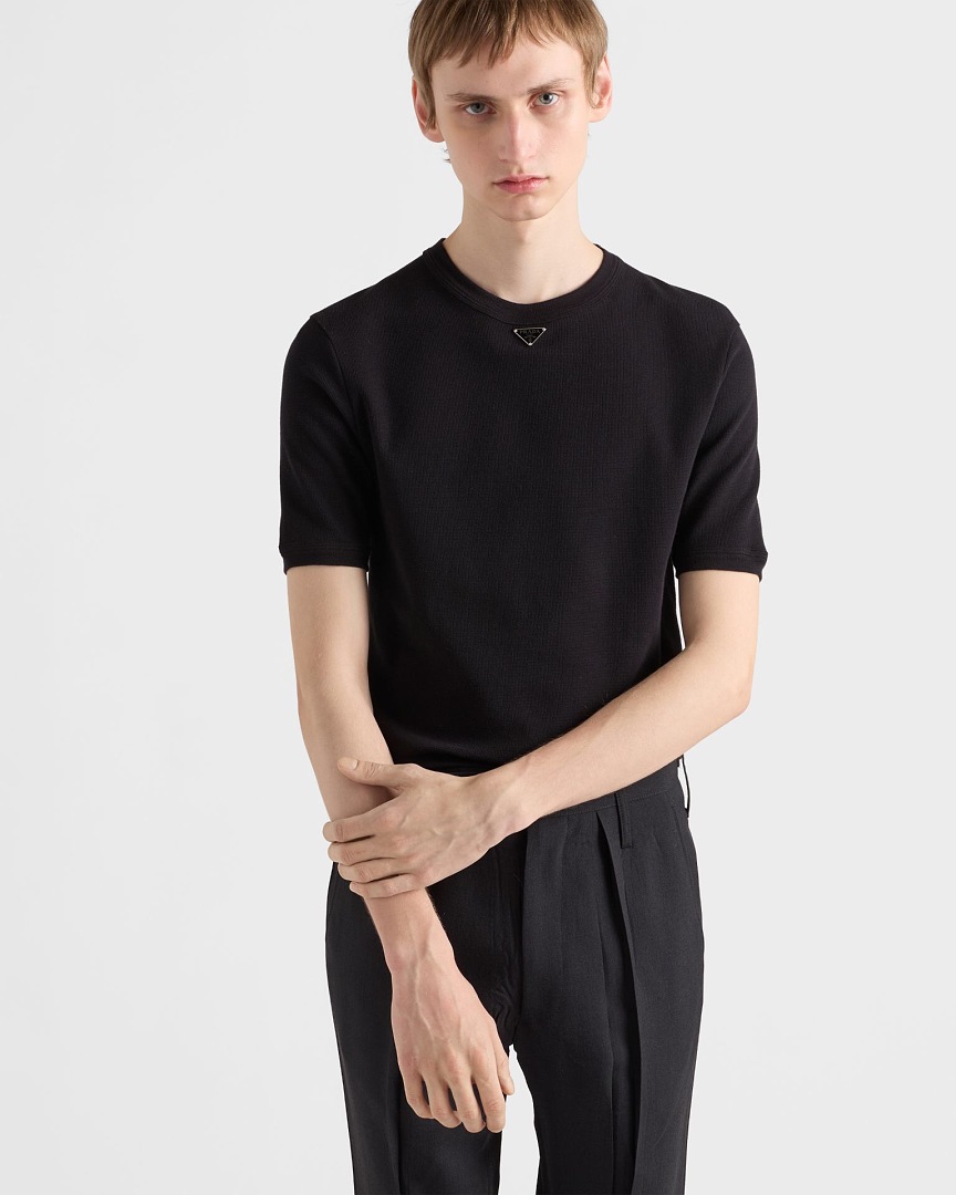 Unbranded Triangle Knitted Threaded Edge T-Shirt - Image 13