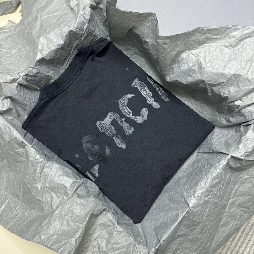 Balenciaga Print Short Sleeve - Image 8
