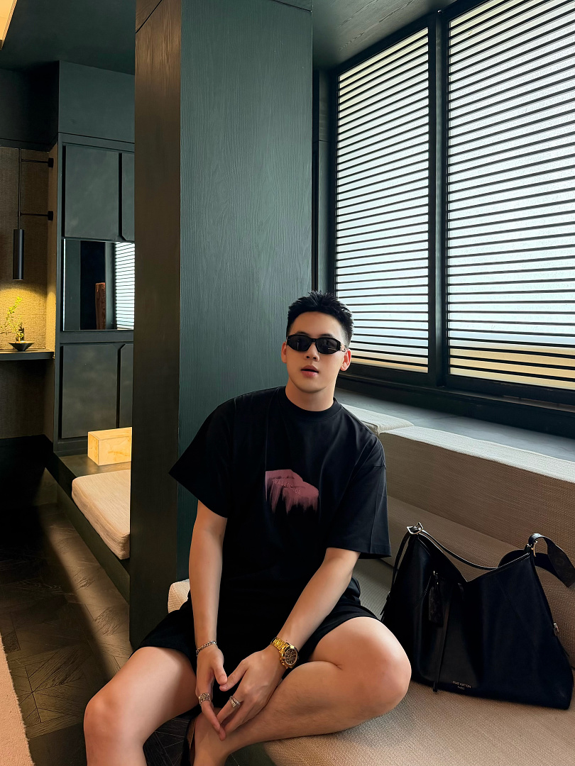 Balenciaga 3B Embroidered Print T (Black) - Image 15