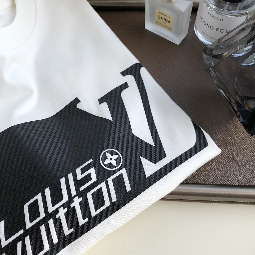 Unbranded V Label Short Sleeve - Image 5