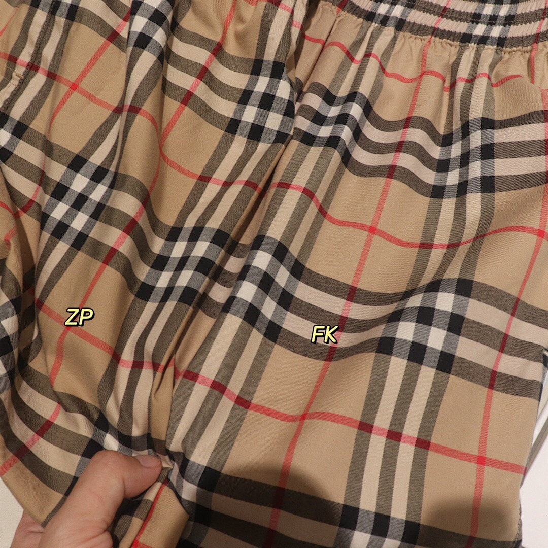 Burberry White Short (Women) - Image 12