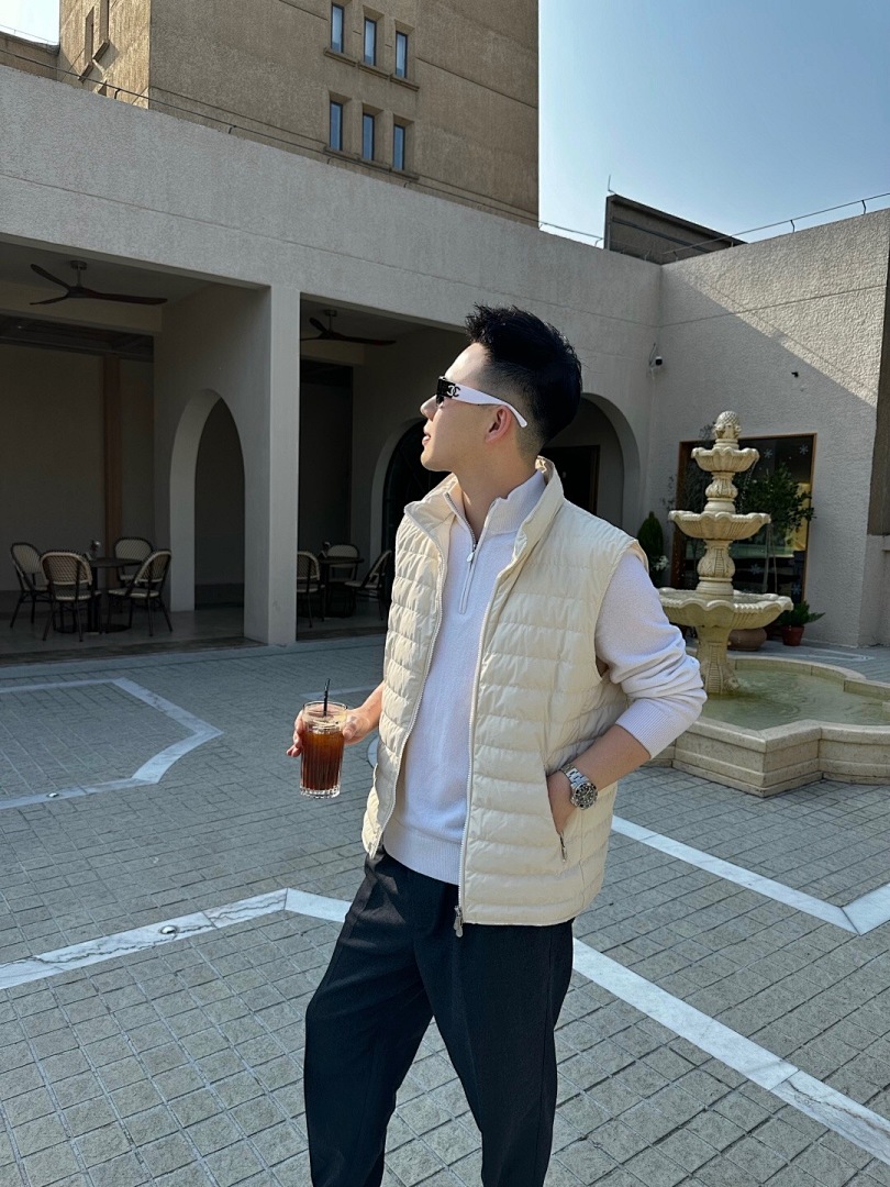 Unbranded Velvet Vest (White) - Image 15