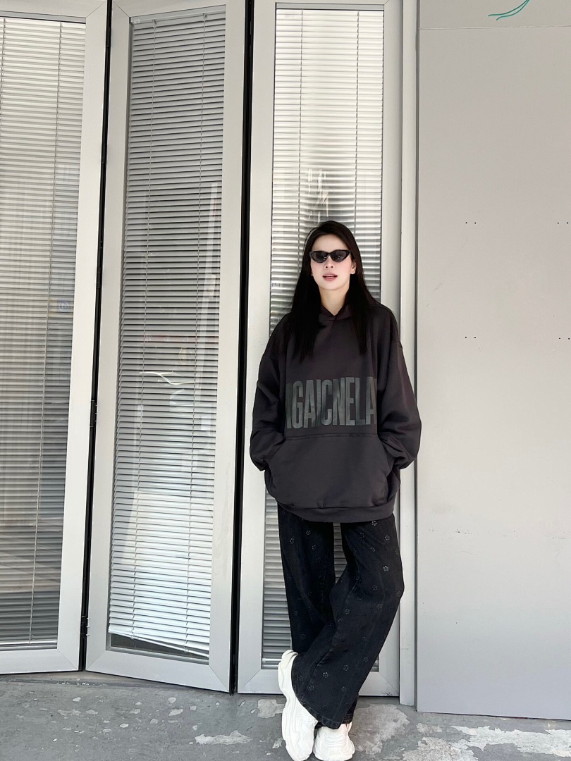 Balenciaga Reverse Print - Image 16