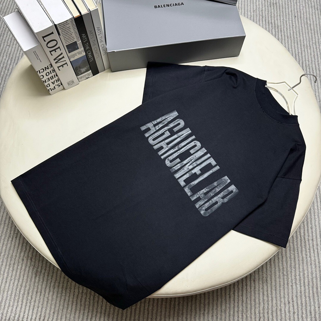 Balenciaga Reverse Print Short Sleeve - Image 7