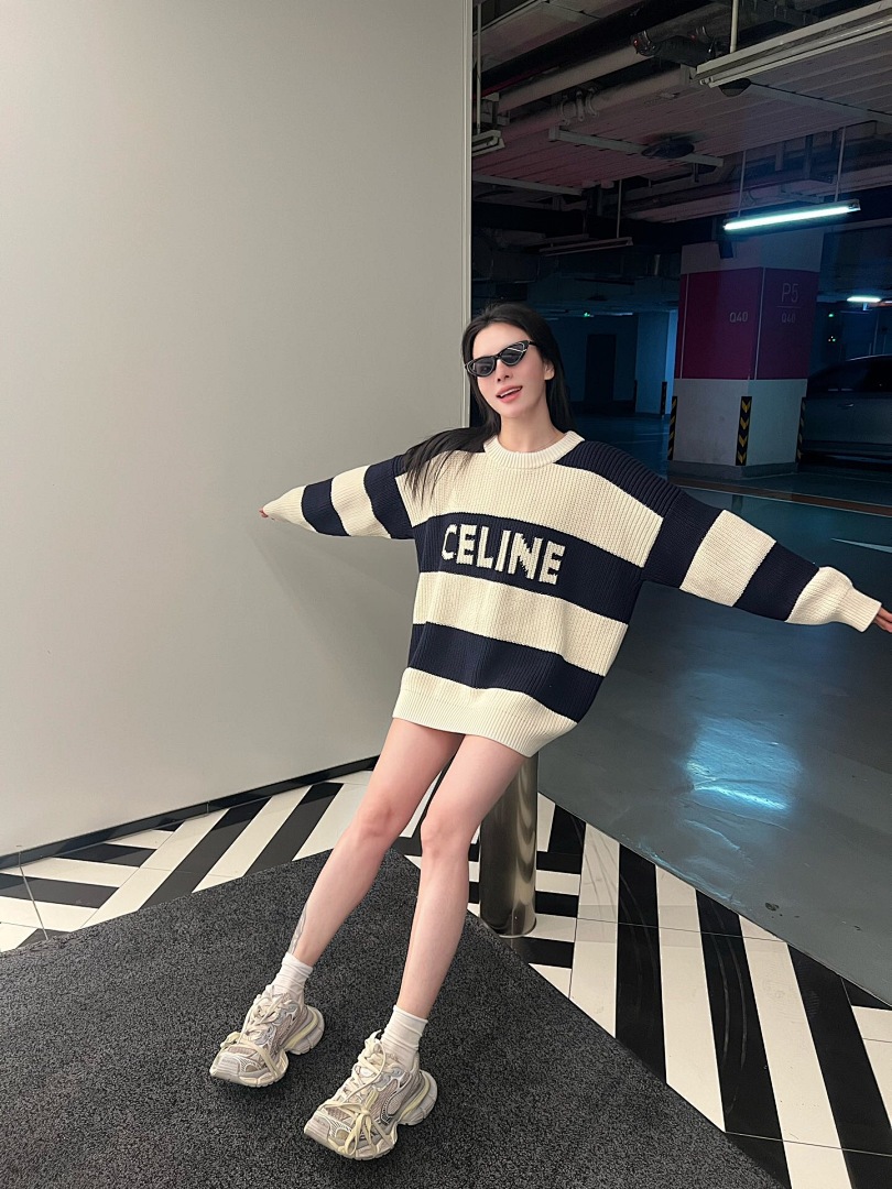 Celine C Striped Fleece - Image 13