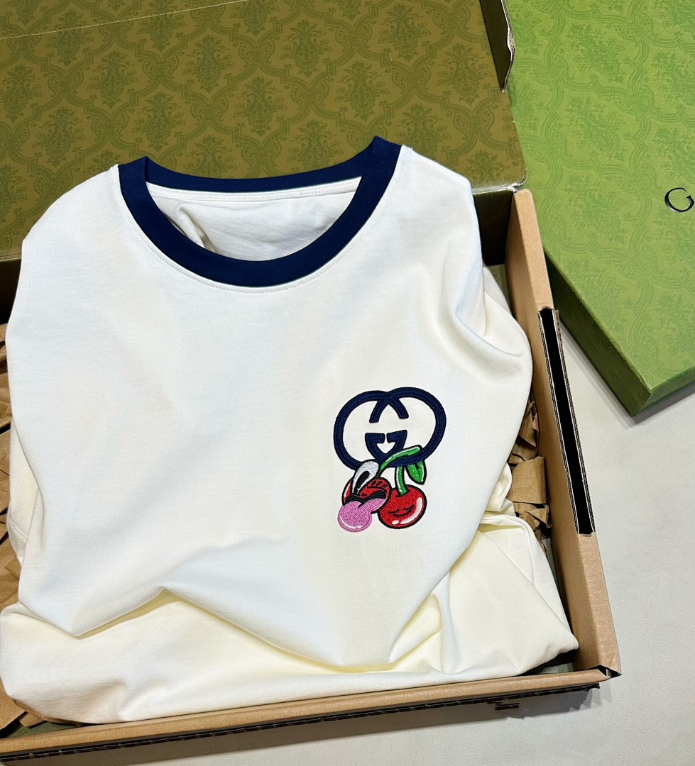 Gucci Peach Embroidered Short Sleeve - Image 7