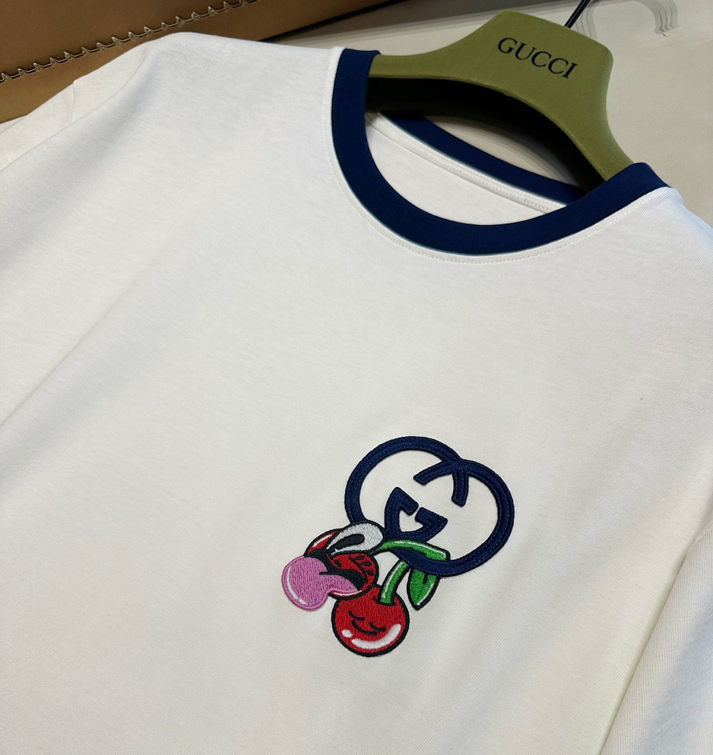Gucci Peach Embroidered Short Sleeve - Image 5