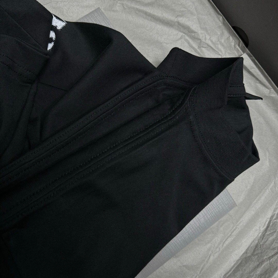 Balenciaga Print T - Image 9