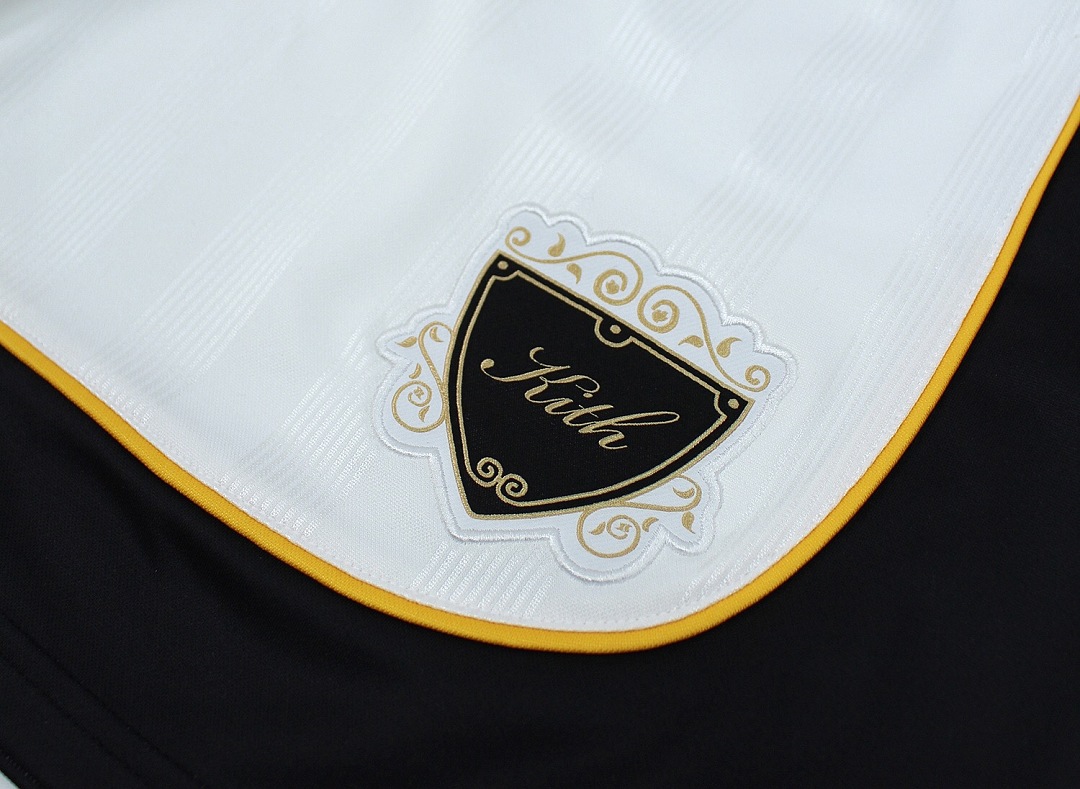 Unbranded Beverly Hills Shorts - Image 6