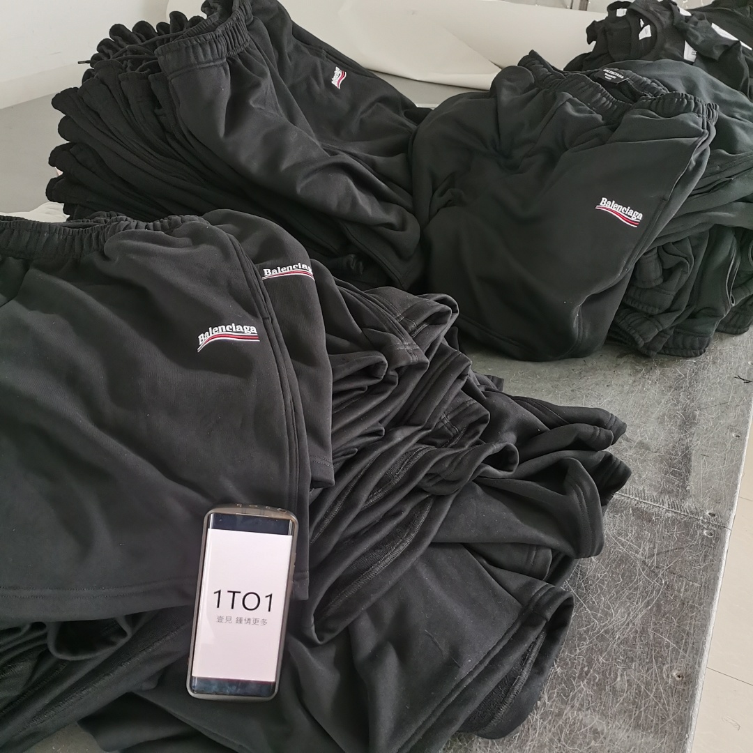 Balenciaga Short (Black) - Image 4