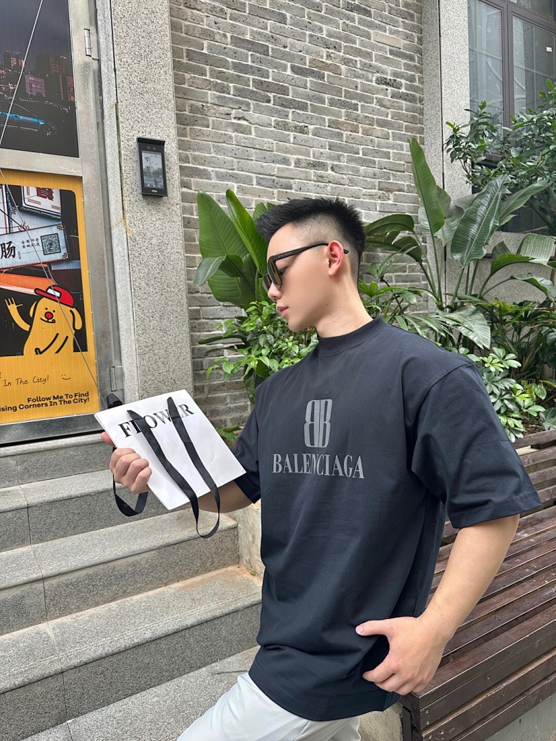Balenciaga BB Print Short Sleeve - Image 18