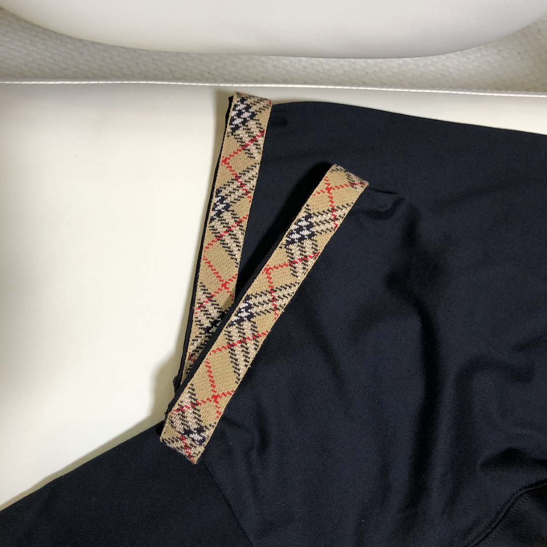 Burberry Plaid Embroidered T (Black) - Image 9