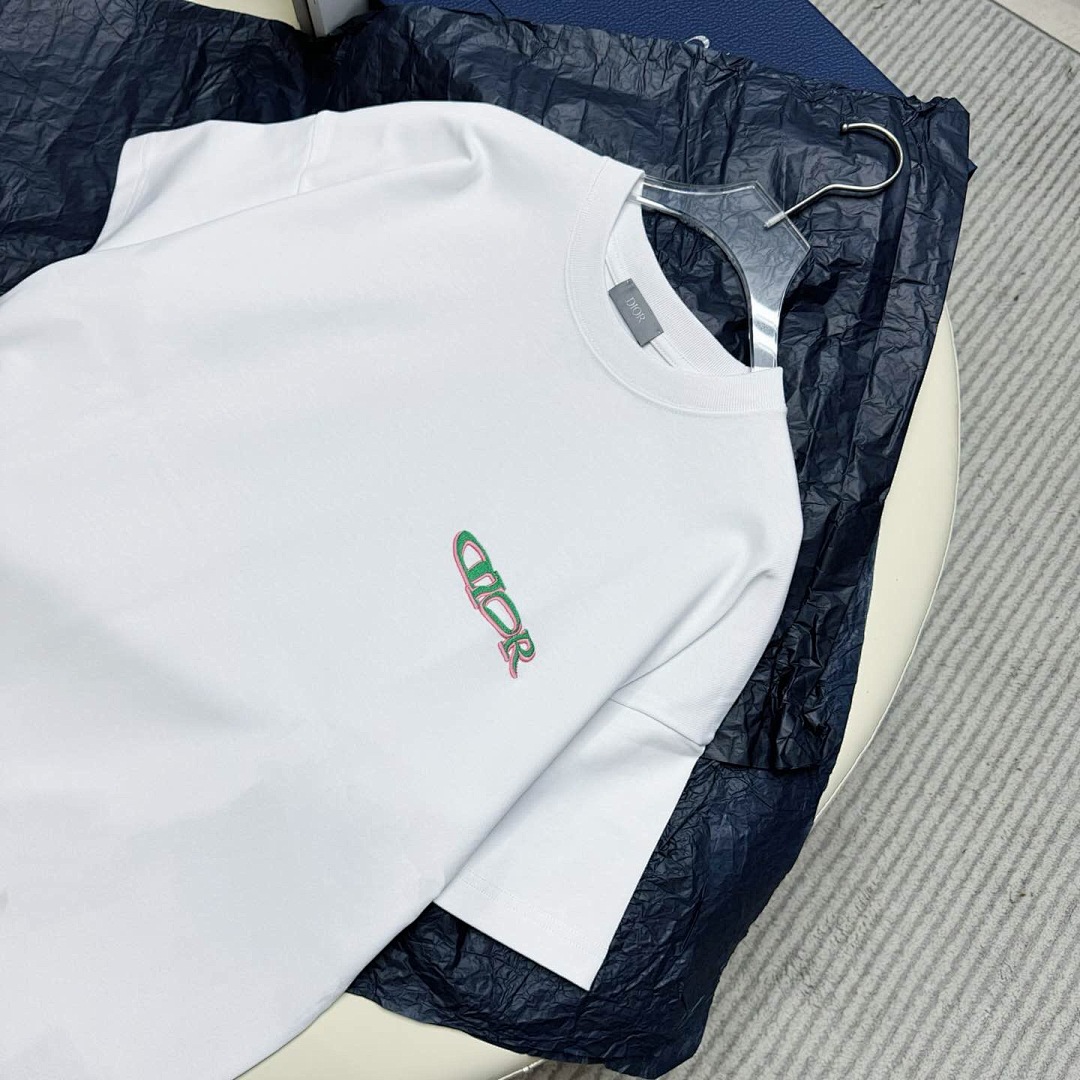 Unbranded DR Star Embroidered T - Image 4