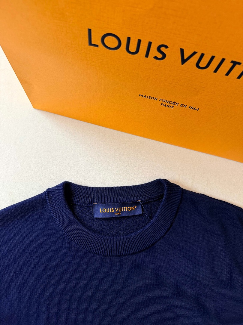 Unbranded Embroidered Fleece Short Sleeve - Image 4