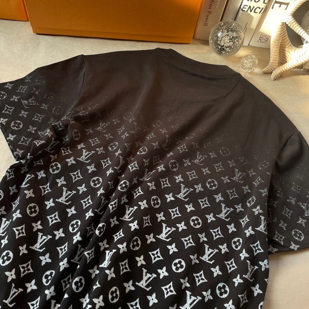 Louis Vuitton Lv logoT (Black) - Image 6