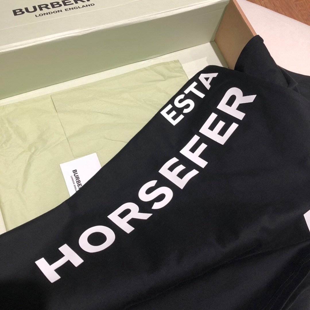 Burberry T - Image 8