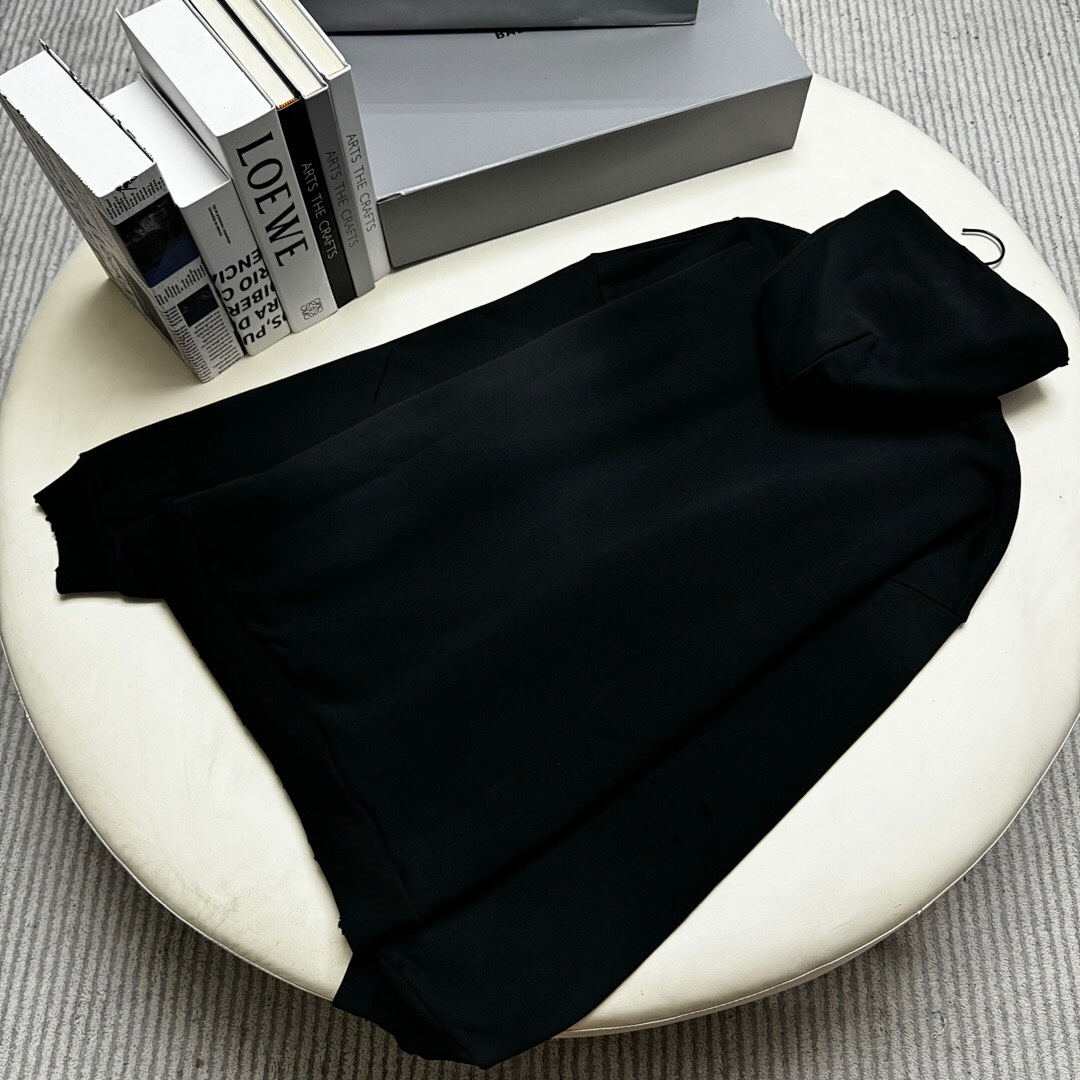 Balenciaga Diamond - Image 3