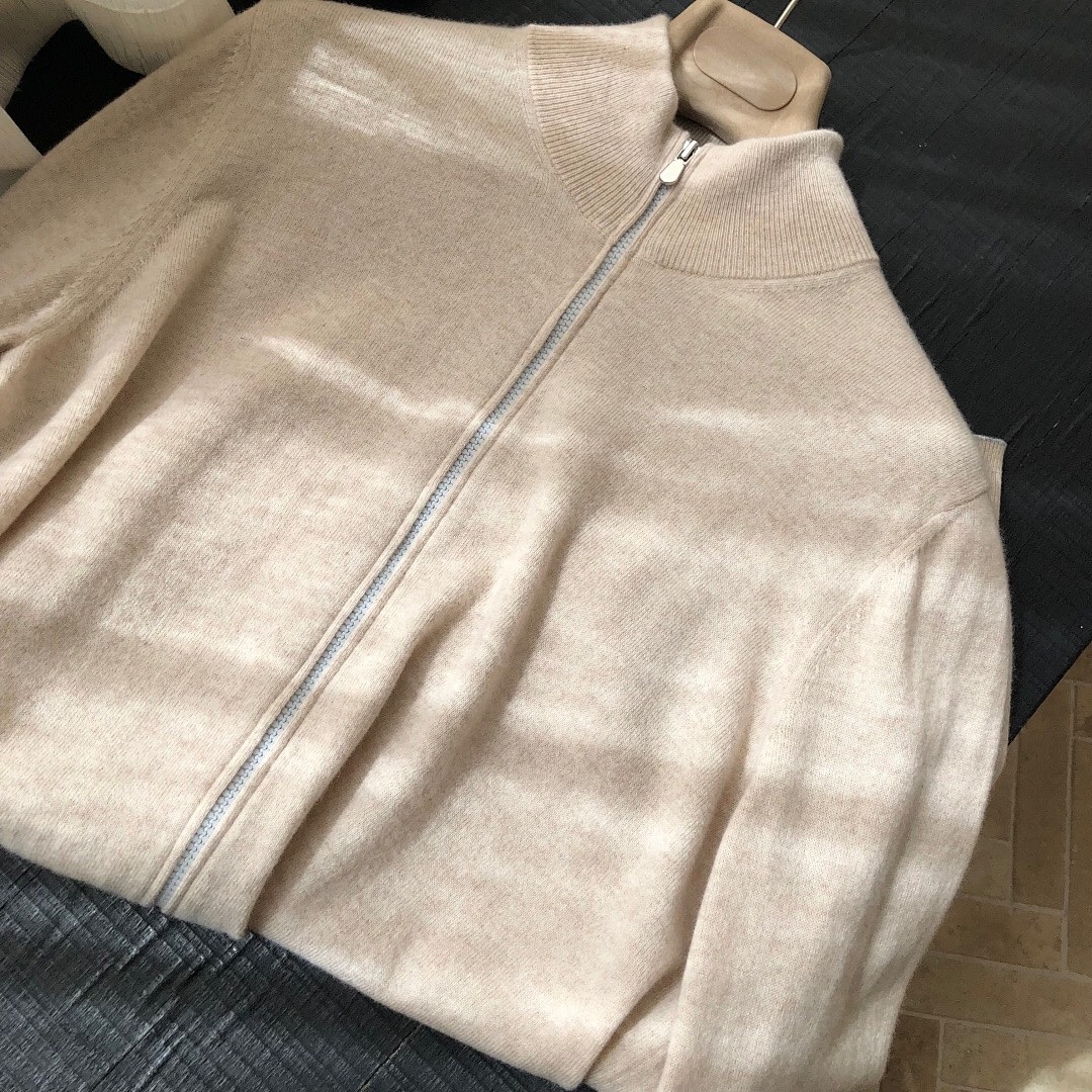 Unbranded Velvet - Image 8