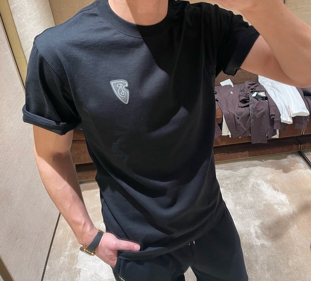 Burberry Print Short Sleeve - Image 24