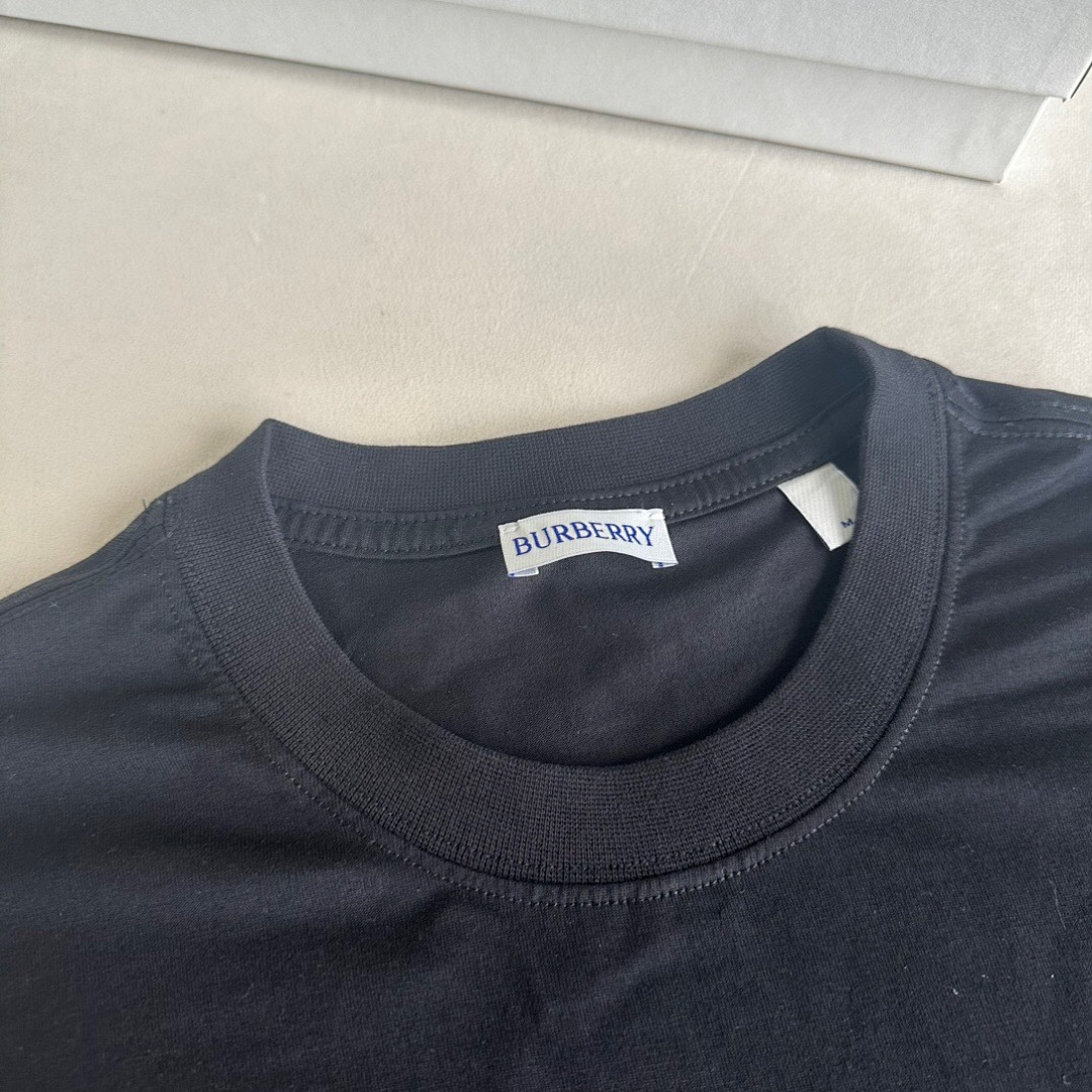 Burberry BU Gold Print T - Image 9