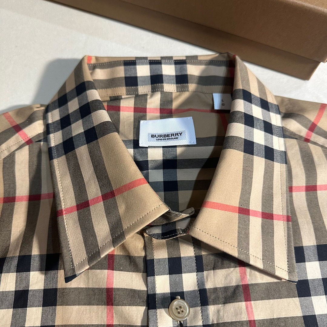 Burberry BR - Image 4